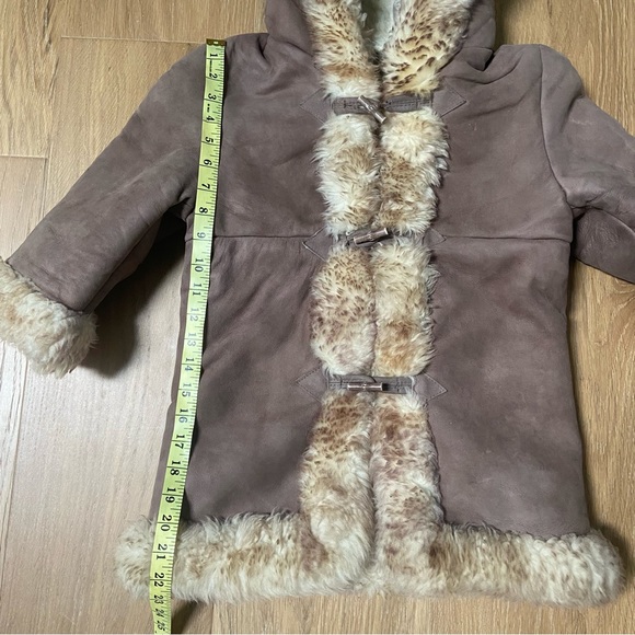 Girls Shearling Coat - Picture 11 of 11
